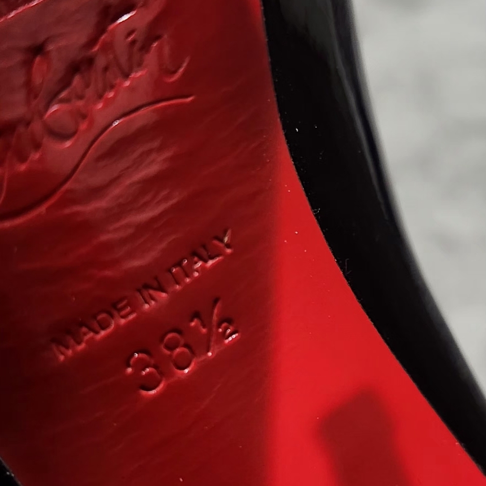 Christian Louboutin black, patent leather heels. Size 38.5. Very good condition. - Picture 7 of 7